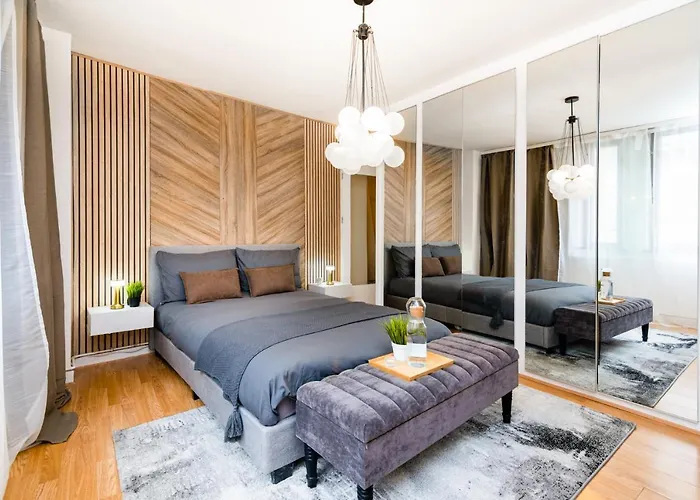 Charming Gem II 2Bd 2Ba Retreat